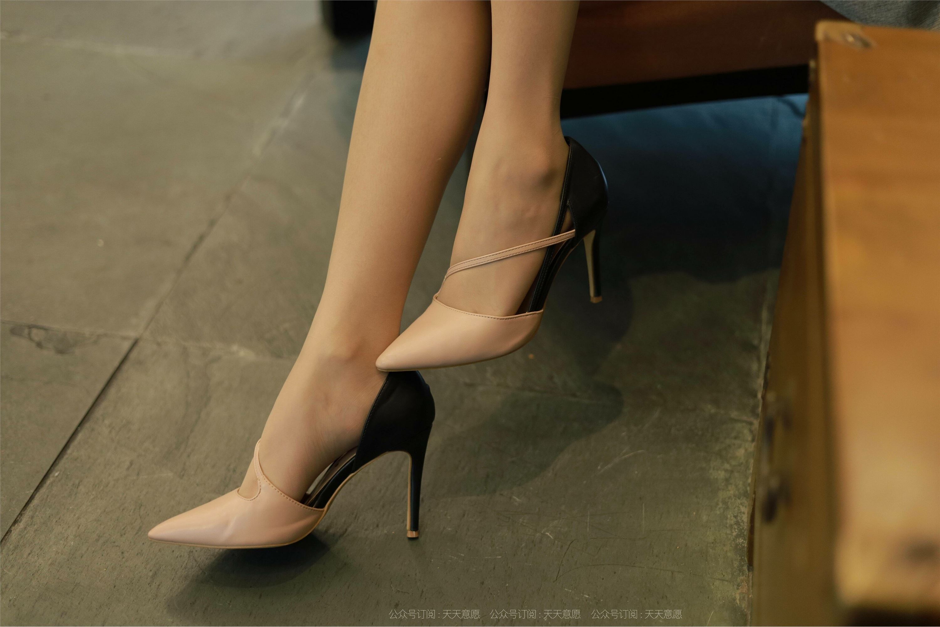 IESS异思趣向 2021.11.13 丝享家973：婉苹《美女配咖啡》